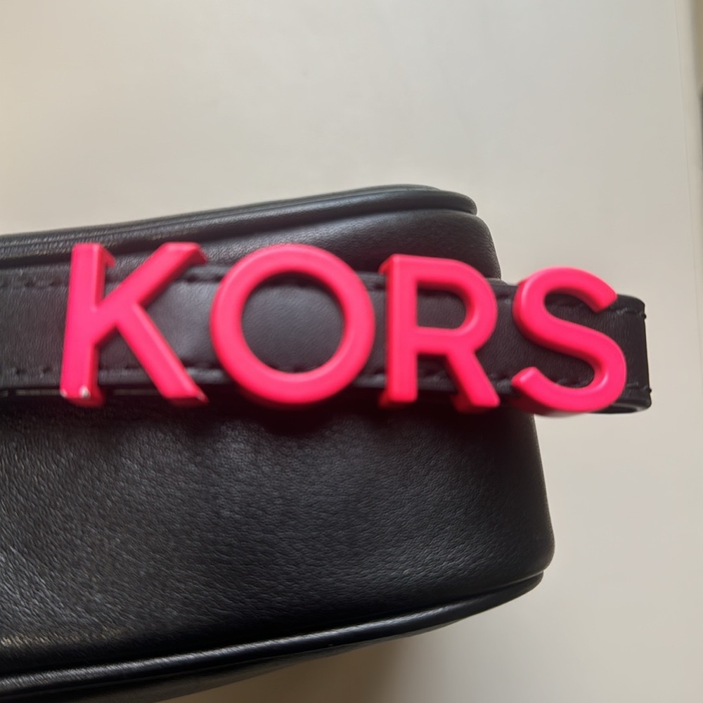 Michael Kors Black & Pink Leather Crossbody Bag With Normal Signs Of Wear - Picture 3 of 16